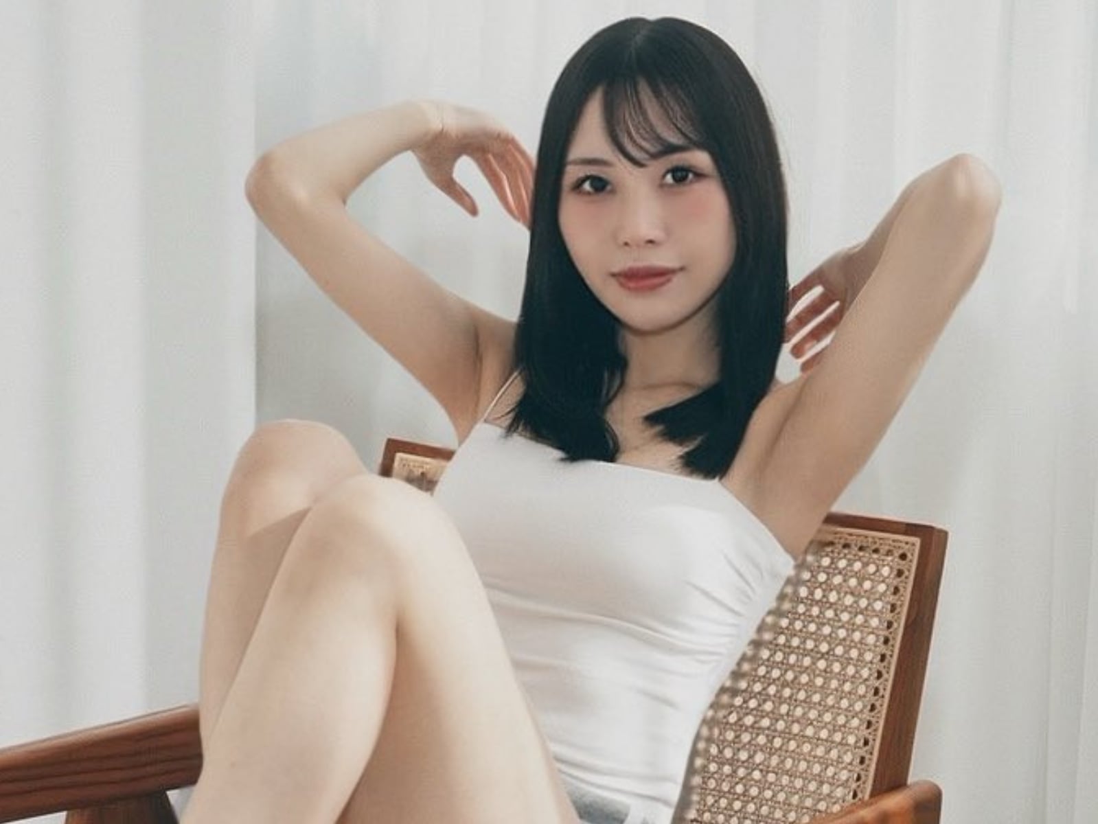 佐野秋帆解放和服下猛料身材！日料美女闆娘宣布 AV 出道！【老司J開車】