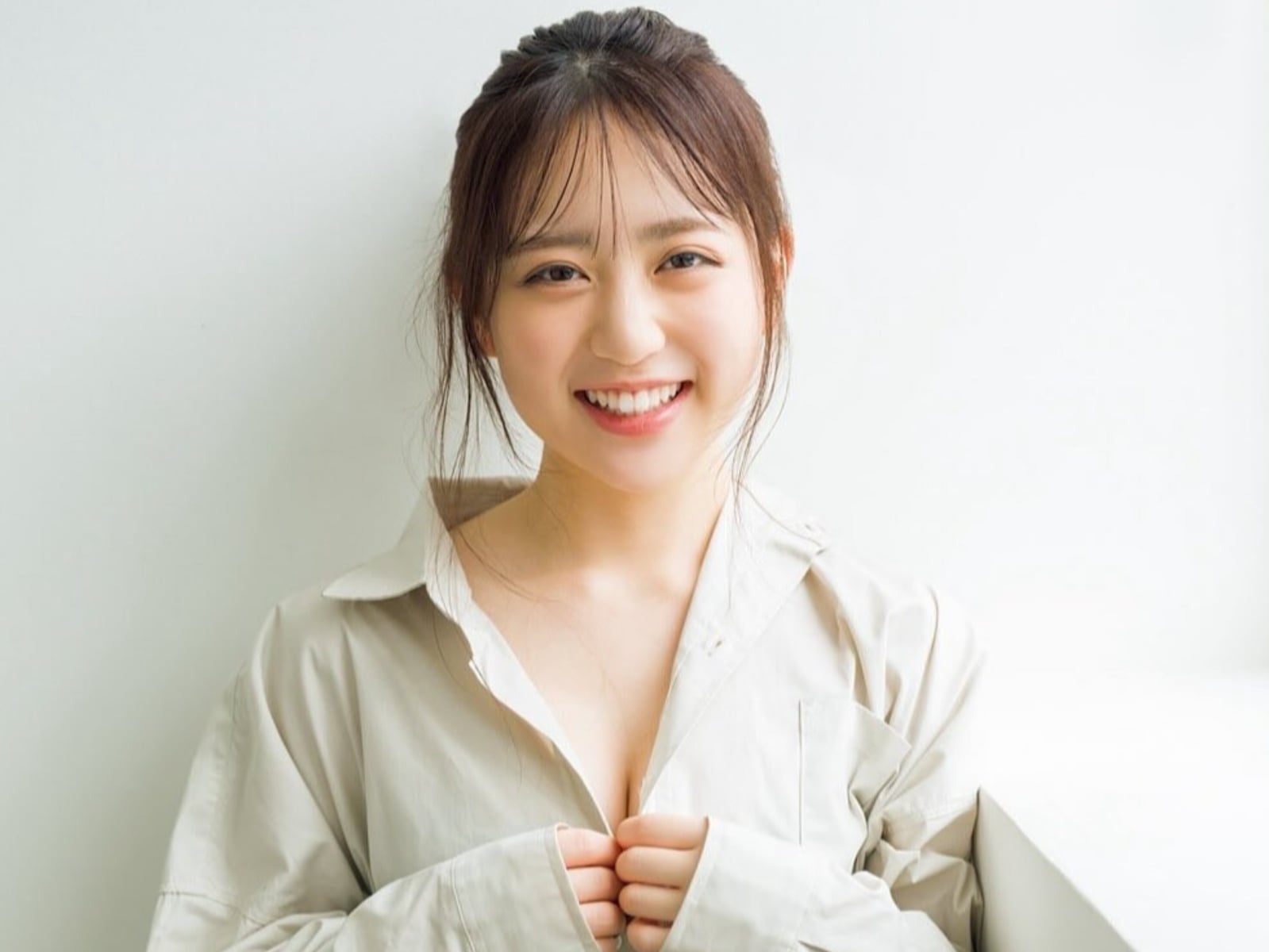 渡邊優奈迎來 23 歲生日，從童星蛻變到成人市場釋出寫真！【野生抓正妹】