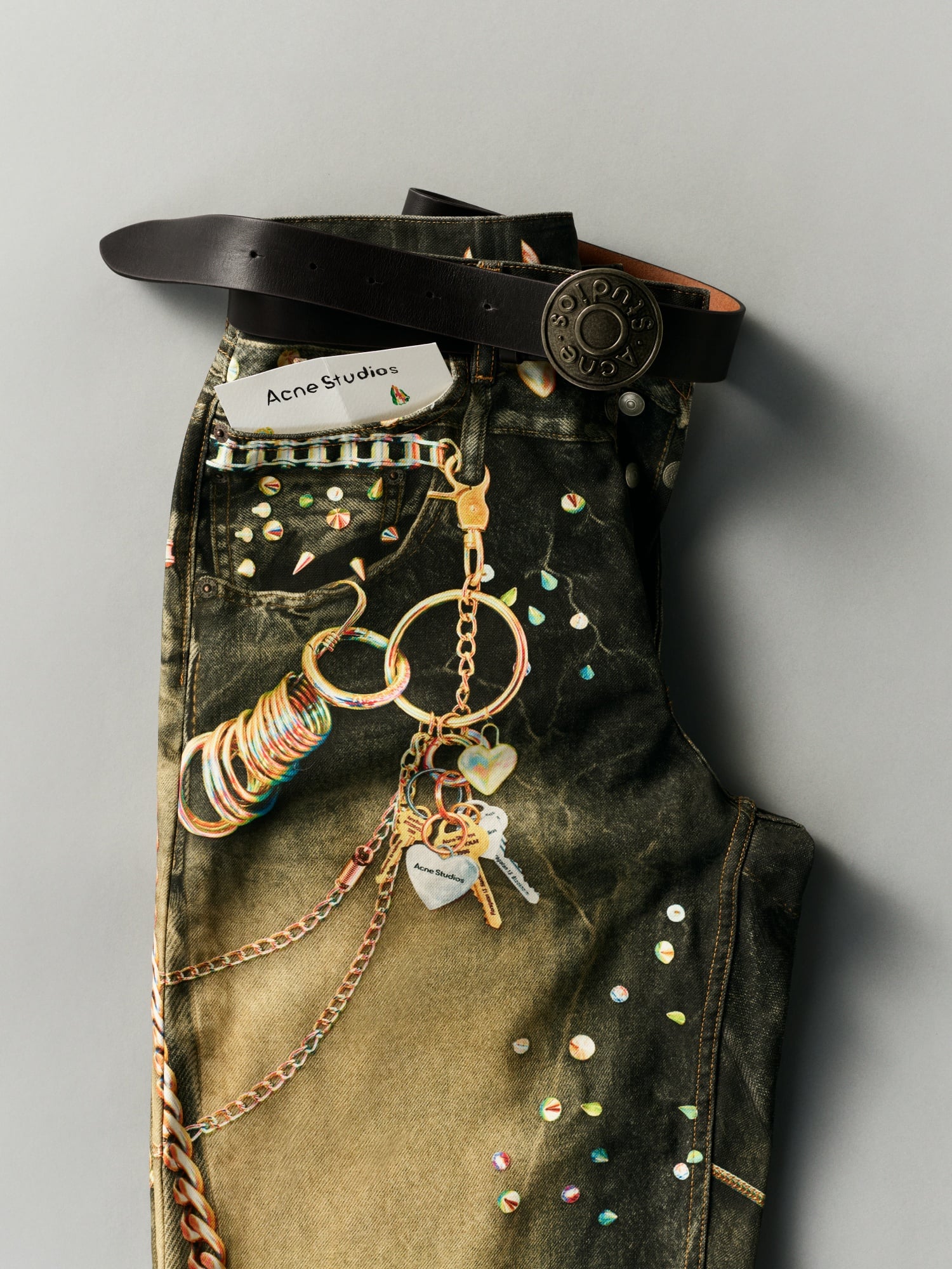 Acne Studios推出2026馬年新春限定系列