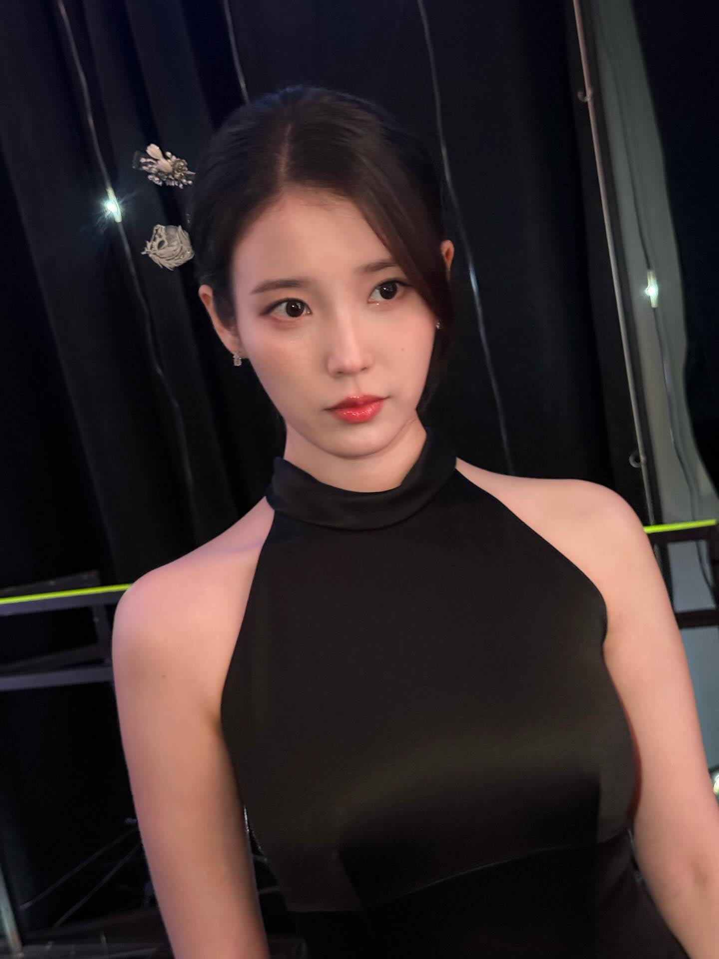 GD & IU 這段話送給一直在努力的人：「無論上坡下坡，走著走著就有路。」