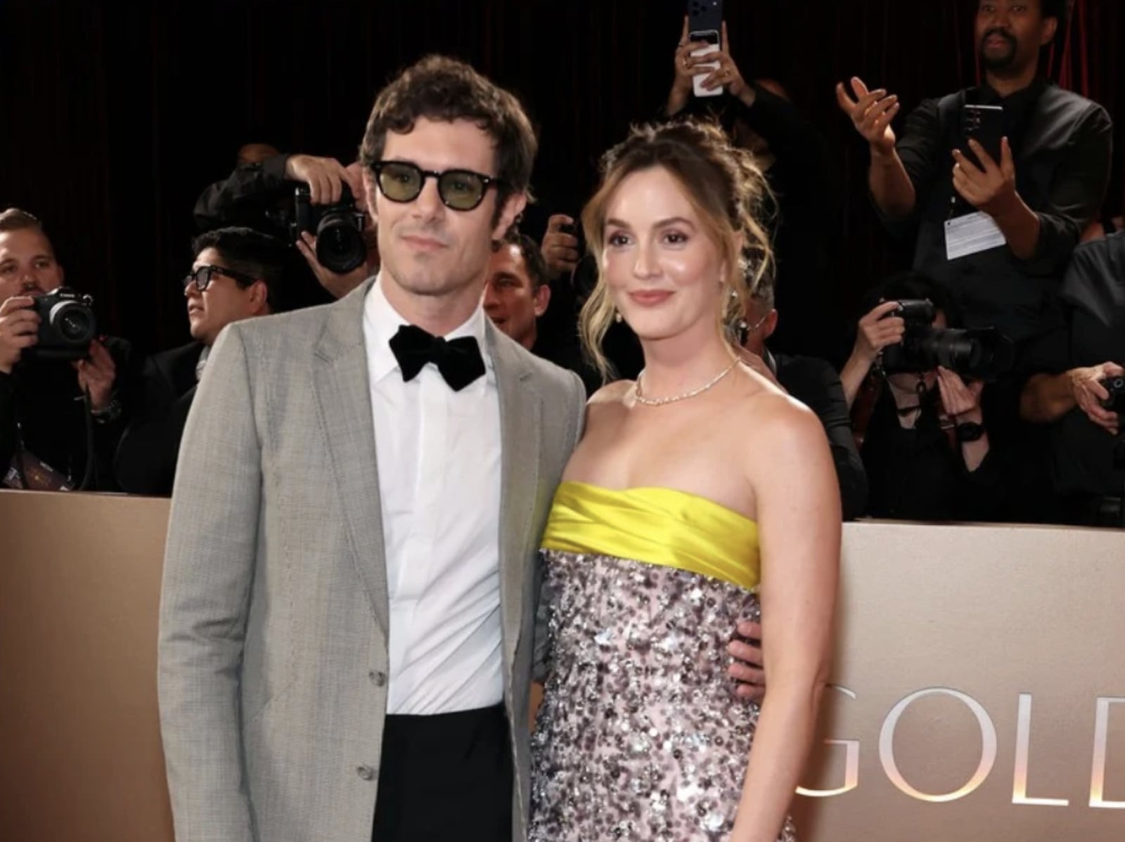 《此生摯愛》亞當布洛迪 Adam Brody 金球獎突襲訪問！搭檔潔姬托恩笑翻全場！