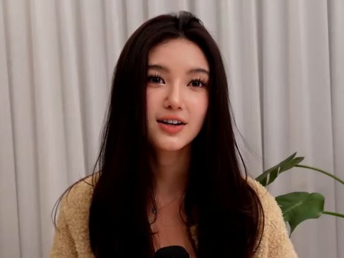 NewJeans Danielle 遭解除合約！開個人 IG 直播淚灑鏡頭：「這不是結束！」