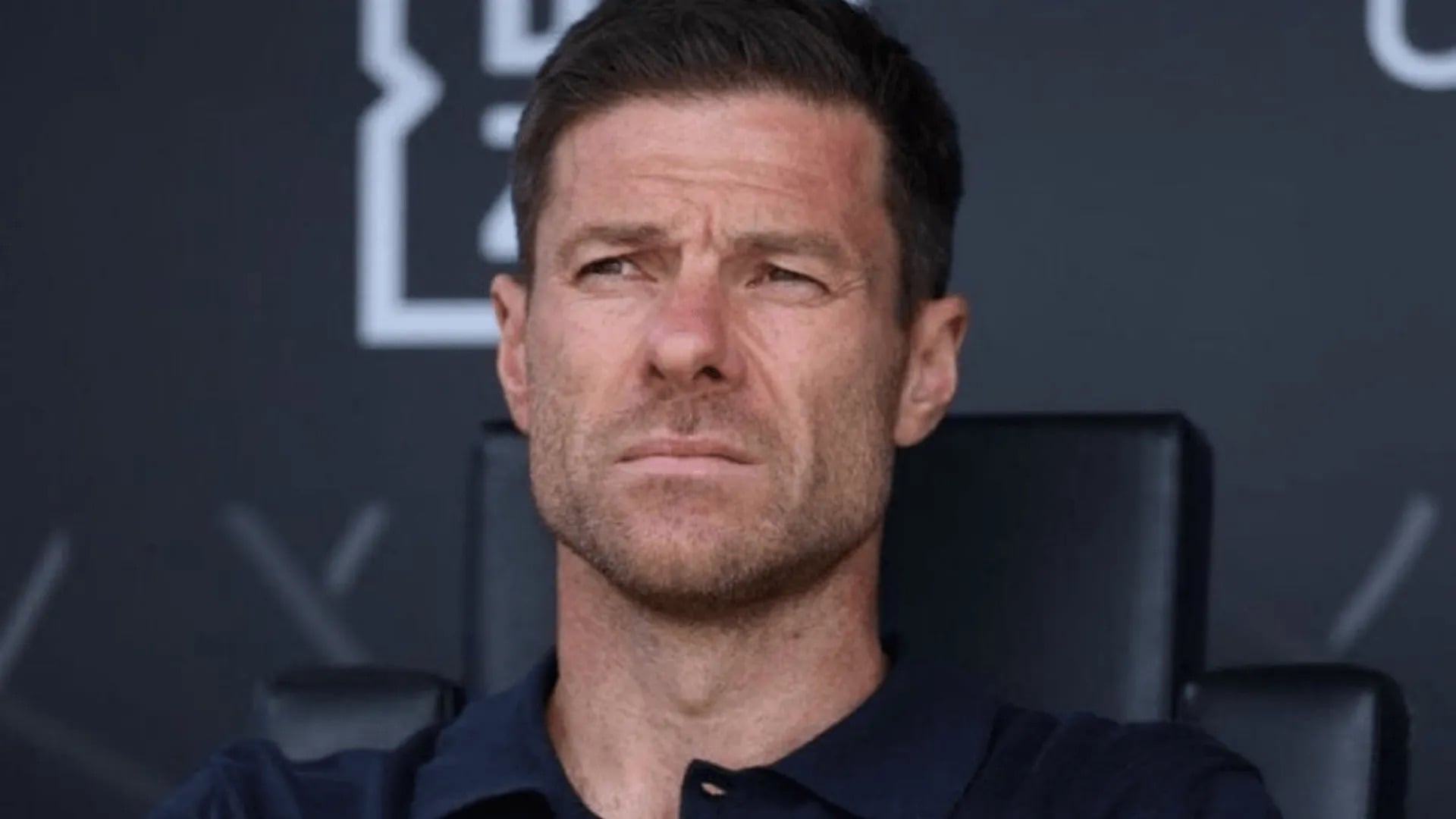 皇馬馬德里震撼宣布換帥！慘敗巴薩後火速分手教練 Xabi Alonso！