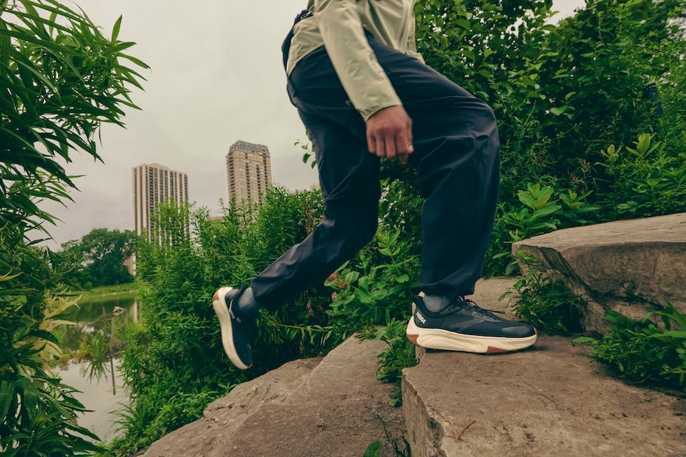 HOKA 推出全新 Transport 2 回應都會通勤族的多元移動需求 一穿上就出發