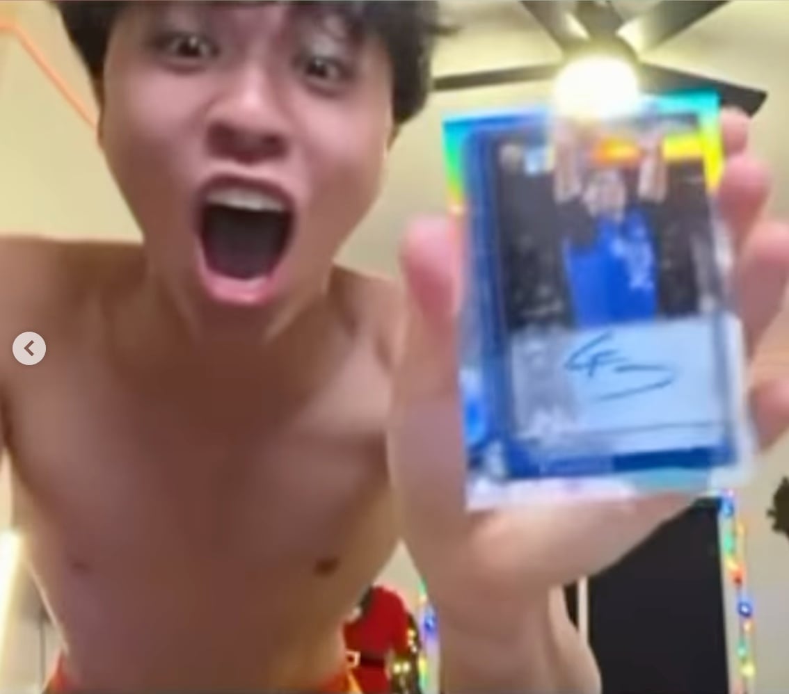 Ray 開中 Cooper Flagg 極稀有親簽球員卡！網友全嗨翻：「真的是 Ray 生我夢！」