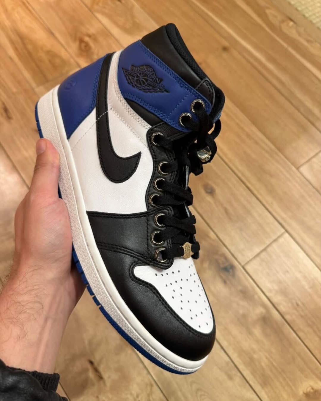 Chrome Hearts × fragment design AJ1 曝光？這雙客製鞋款可能是史上最貴 AJ1 之一！