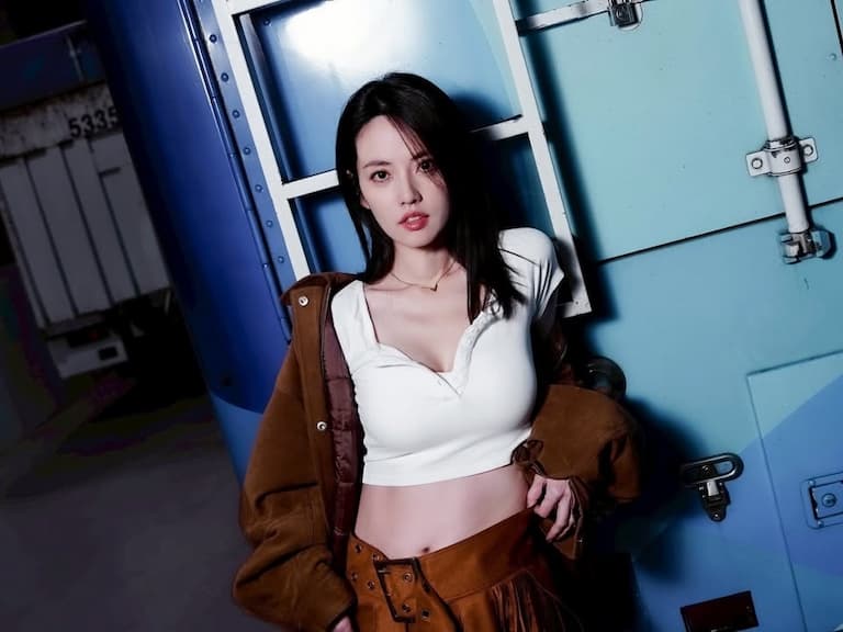 阿諾承認隆乳！IG 回應球場短片直言：「挺起來更有底氣！」