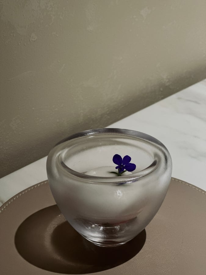 2026 台北米其林二星餐廳推薦 ÈCRU |紫羅蘭馨香綻放,開啟冬日真摯溫暖的篇章!