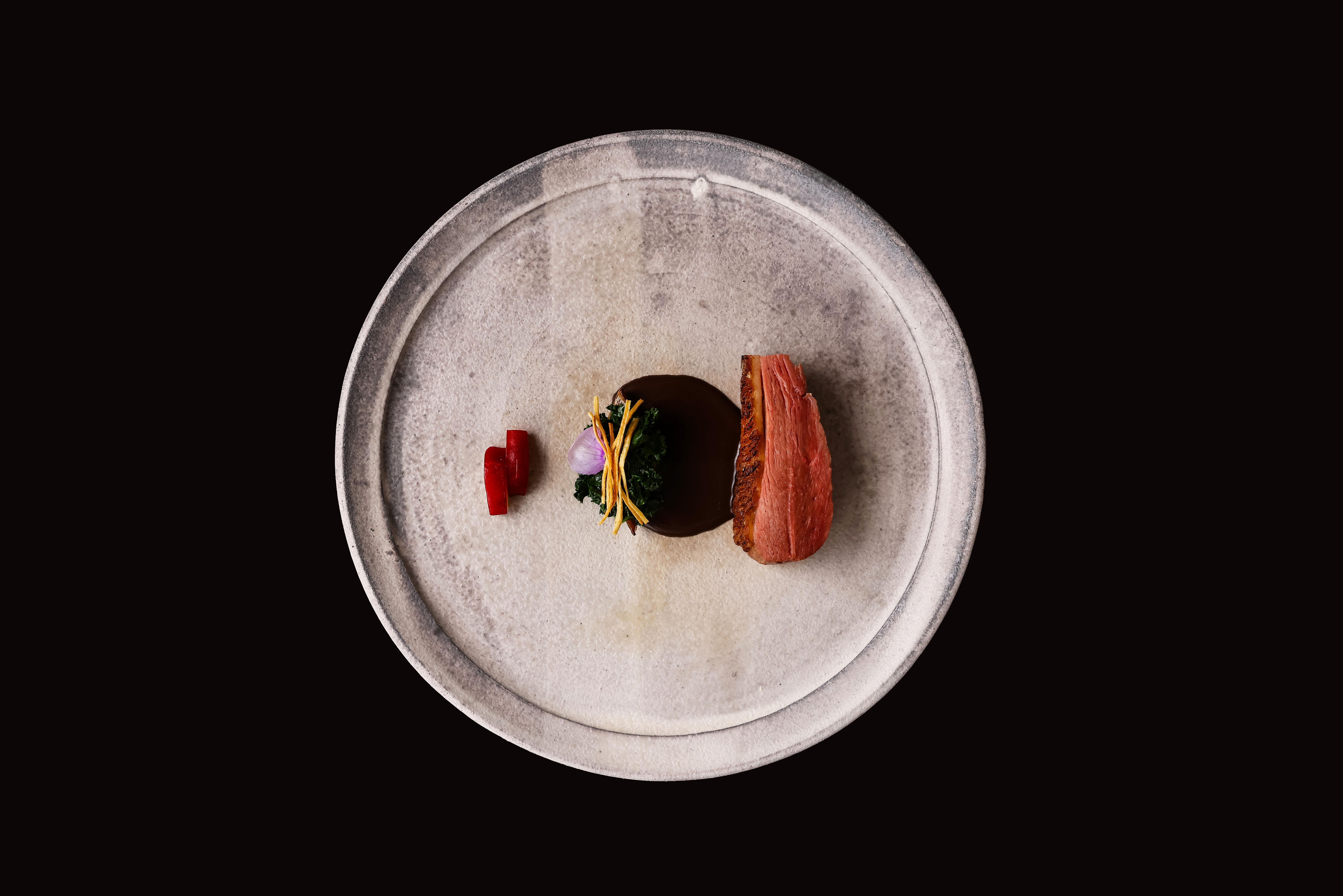 2026 台北米其林二星餐廳推薦 ÈCRU |紫羅蘭馨香綻放,開啟冬日真摯溫暖的篇章!