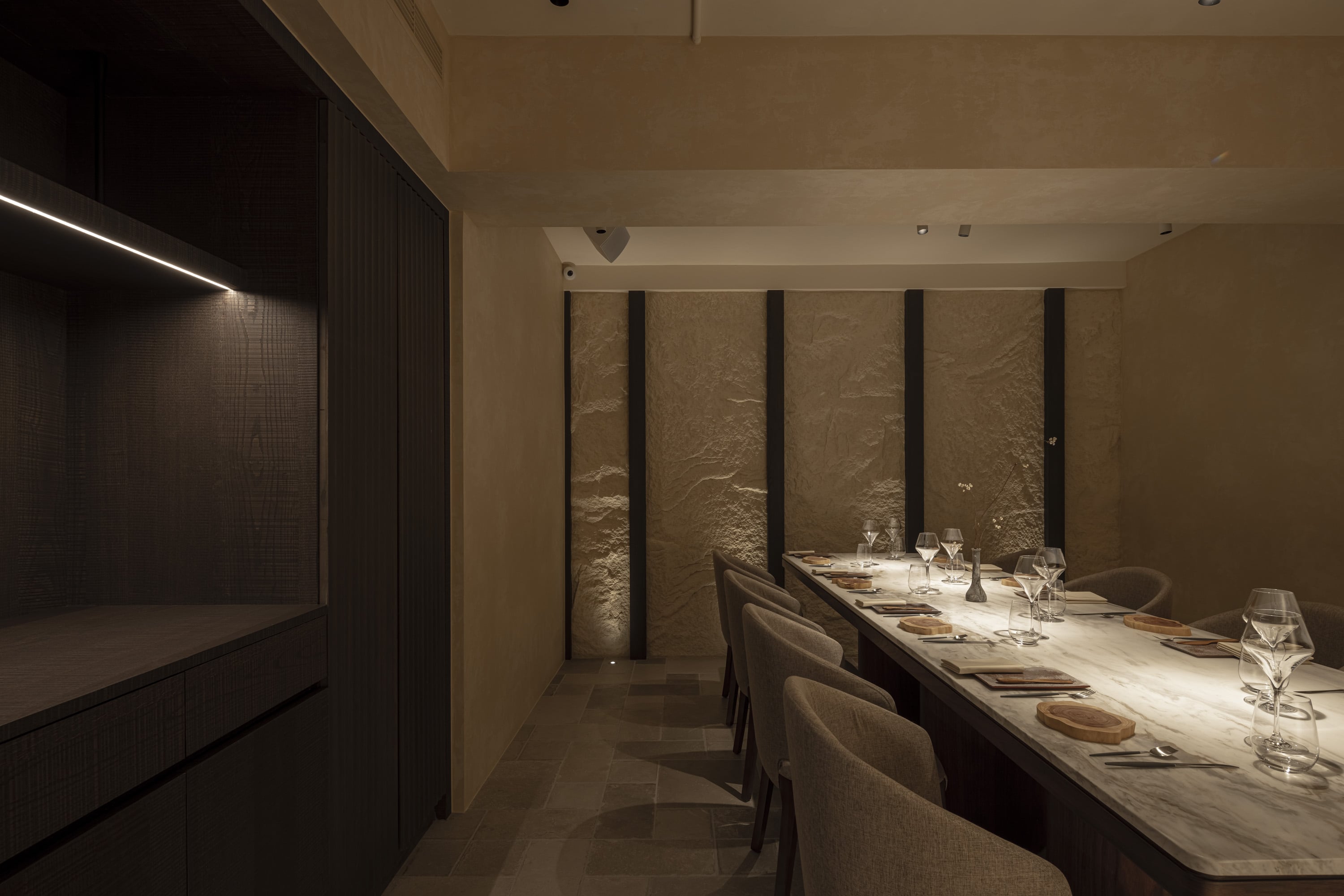 2026 台北米其林二星餐廳推薦 ÈCRU |紫羅蘭馨香綻放,開啟冬日真摯溫暖的篇章!