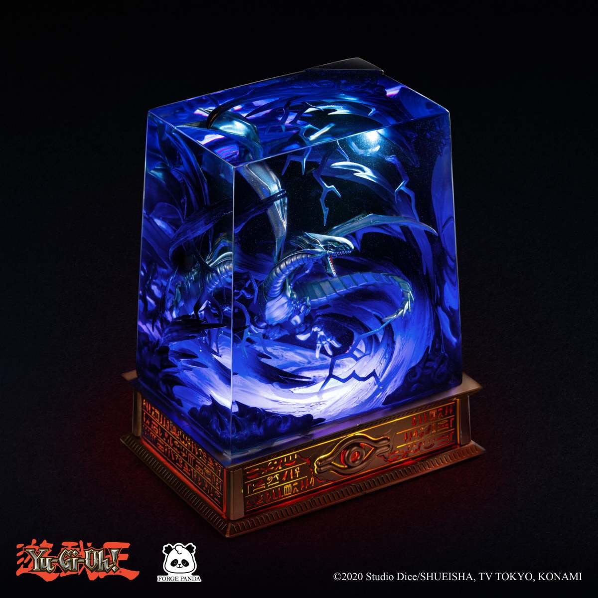 FORGE PANDA《遊戲王》青眼白龍 LED 場景燈霸氣登場！重現「毀滅的爆裂疾風彈」炸裂！