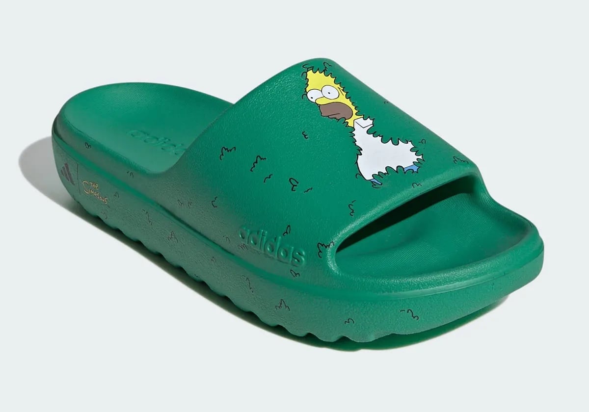 辛普森家庭 x adidas「退回灌木叢」聯名拖鞋開賣！荷馬辛普森超火紅迷因完美重現！