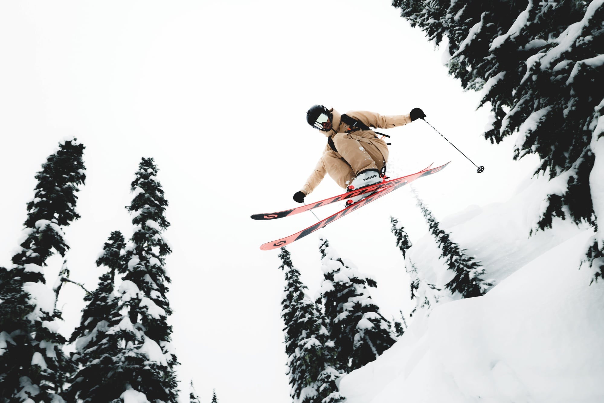 滑雪季必備戰袍曝光！Columbia TITANIUM鈦系列被X Games金牌選手搶翻，極端氣候下的首選外套！