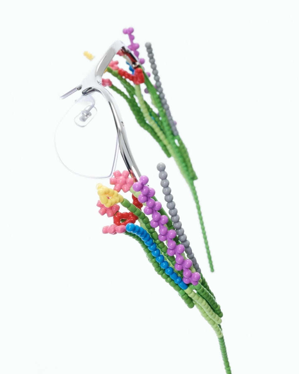 GENTLE MONSTER 聯手 FKA twigs 迎來跨界聯名！以植物美學展現眼鏡輪廓