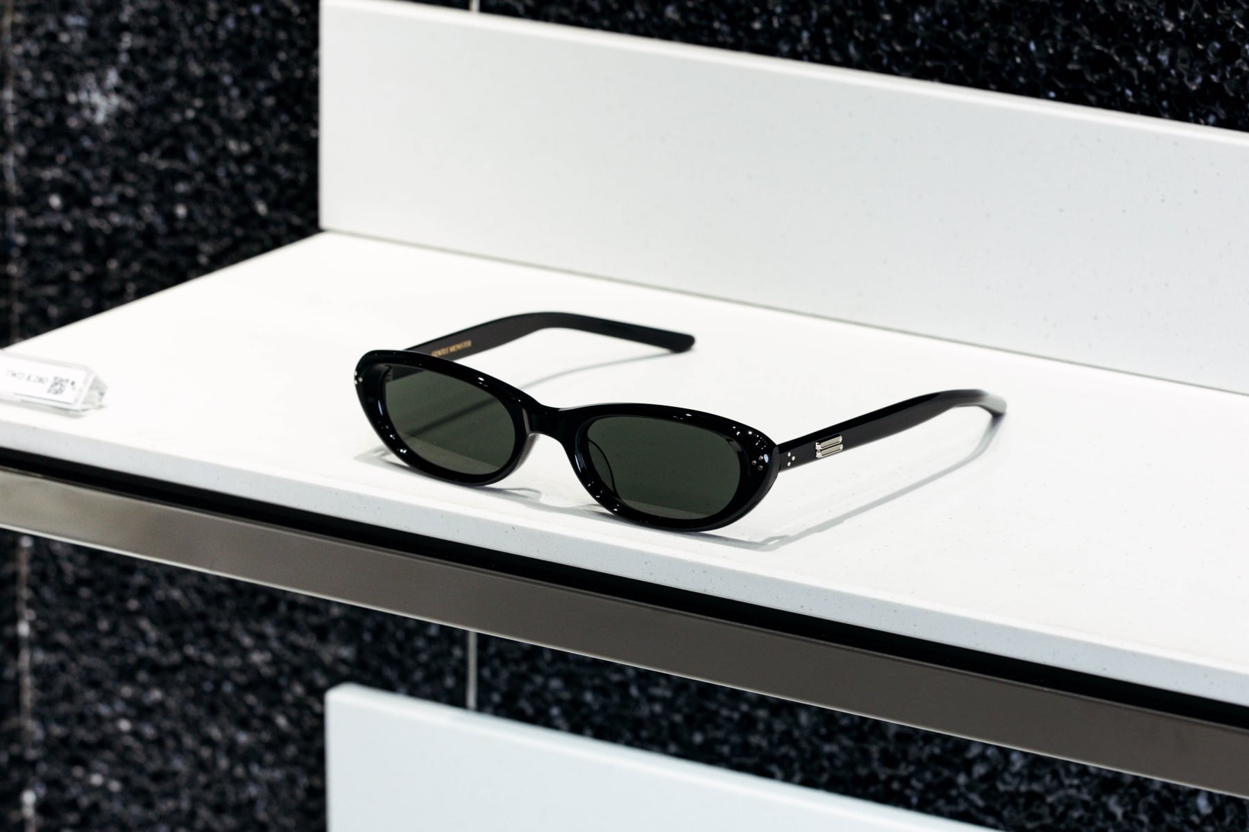 GENTLE MONSTER 聯手 FKA twigs 迎來跨界聯名！以植物美學展現眼鏡輪廓