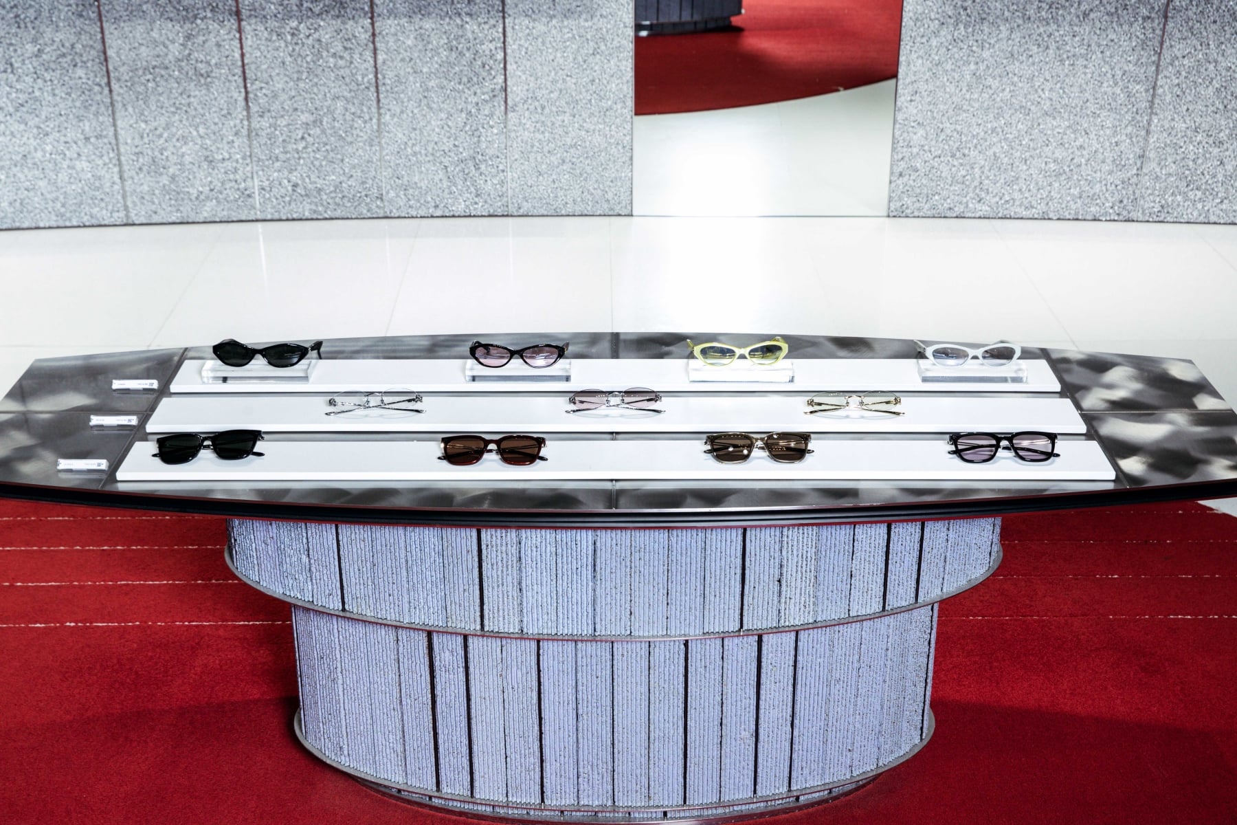 GENTLE MONSTER 聯手 FKA twigs 迎來跨界聯名！以植物美學展現眼鏡輪廓