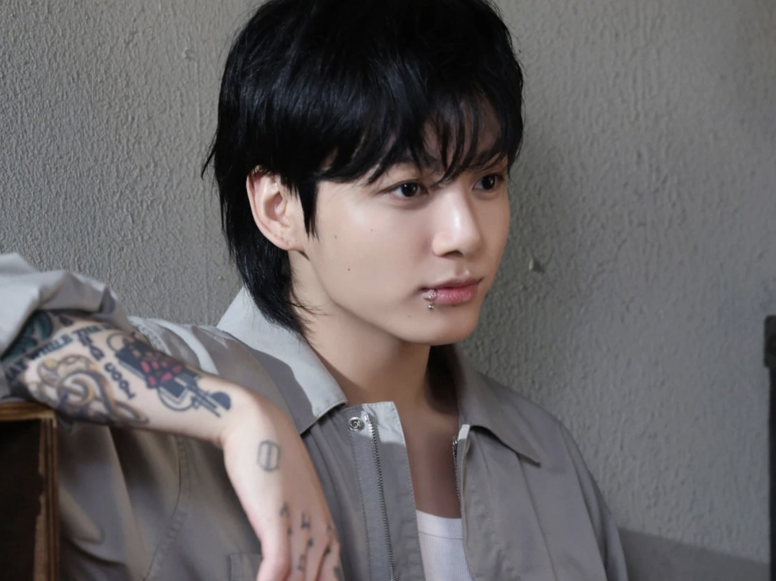 田柾國設計 BTS 專輯封面疑似暗指 aespa Winter！戀情再度引爆網友論戰！