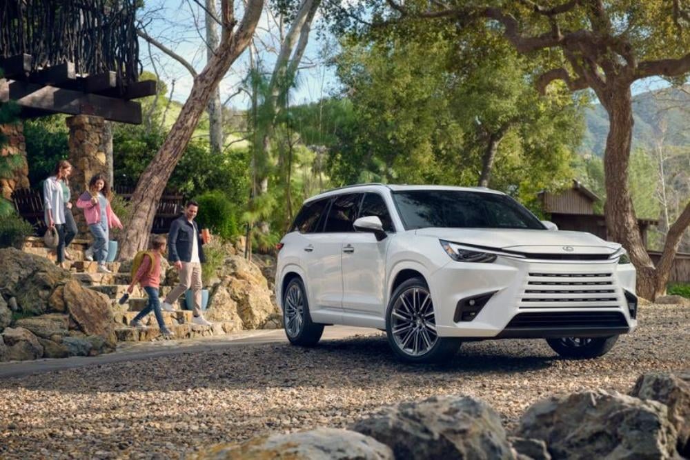 2026 最值得入手中大型 SUV 名單曝光！BMW X5、Toyota、Lexus 皆上榜！