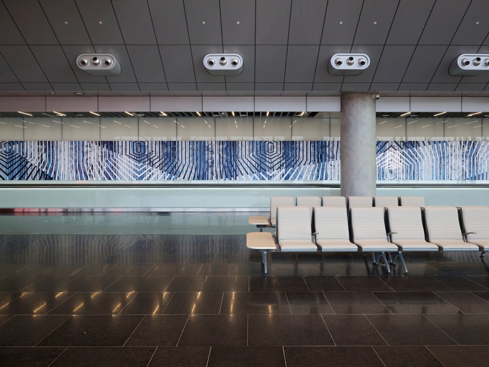 桃園機場第三航廈公共藝術《國境之門．島嶼寓言》登場！7 大主題解析＋必收周邊一次看！