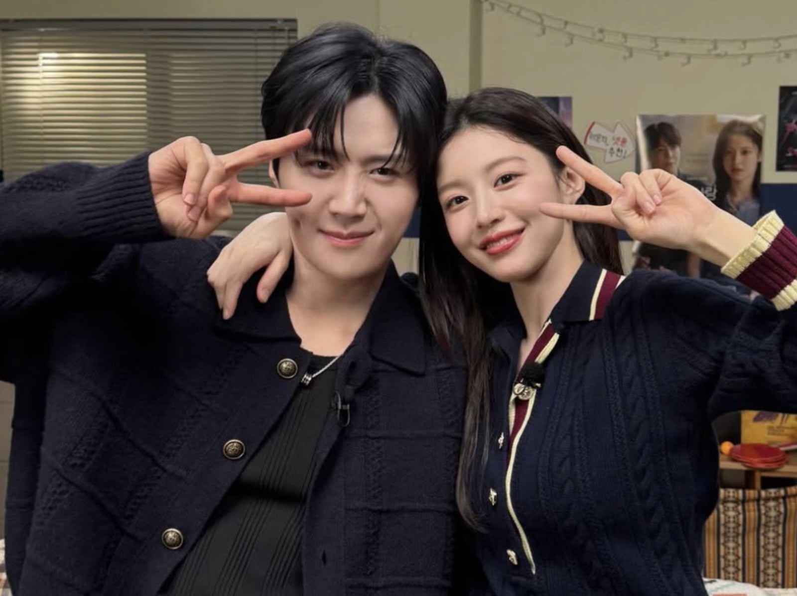 《愛情怎麼翻譯？》金宣虎和高允貞 CP 感爆棚，親自認證：「我們各方面都合拍！」