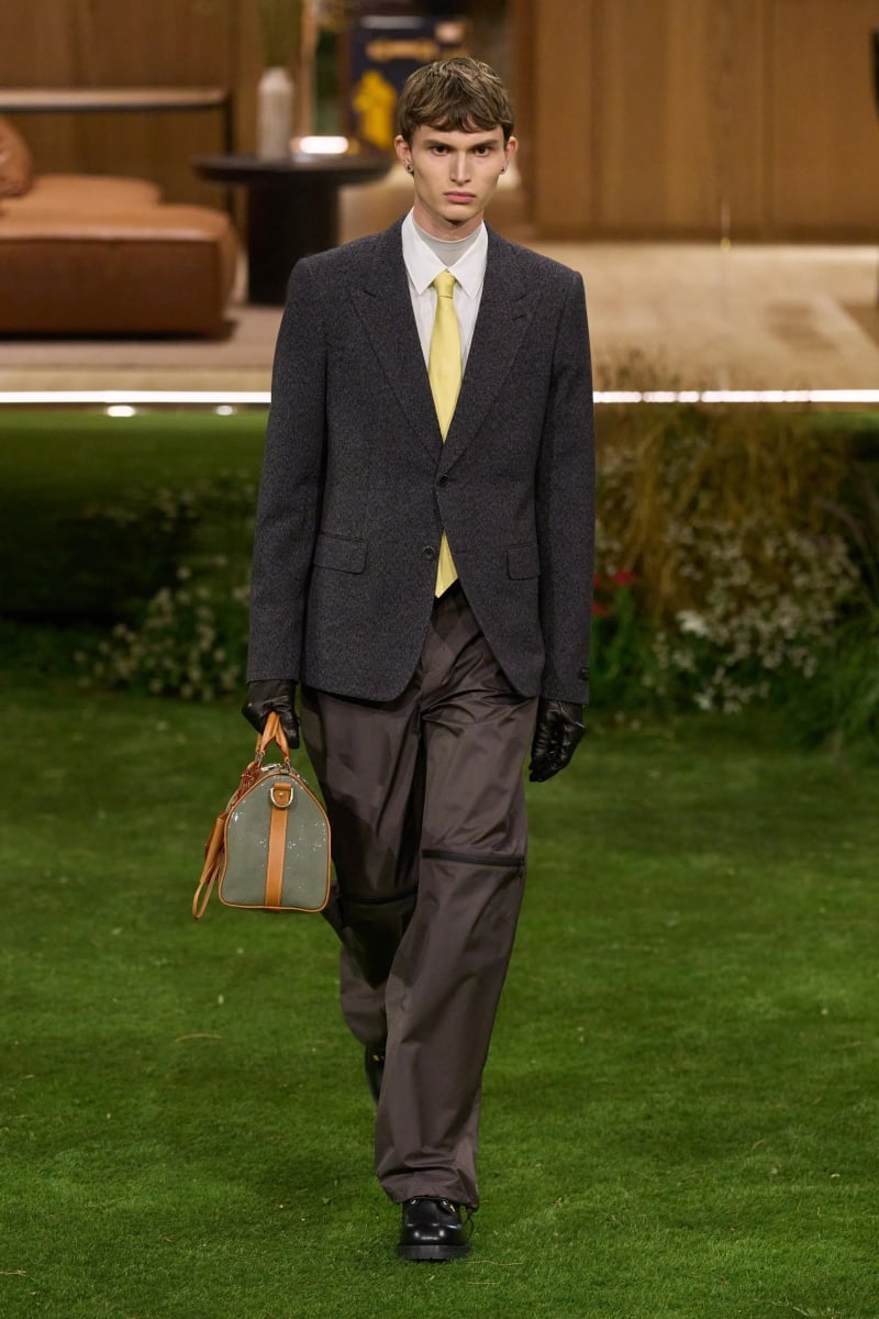 Louis Vuitton 2026 秋冬男裝大秀：Pharrell 以建築思維重塑可居住的時尚！A$AP Rocky 新歌同步曝光
