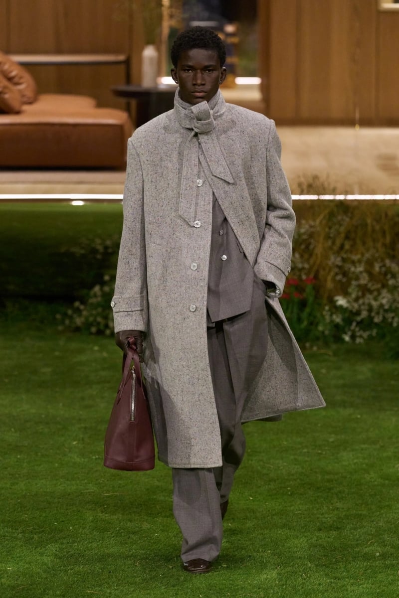 Louis Vuitton 2026 秋冬男裝大秀：Pharrell 以建築思維重塑可居住的時尚！A$AP Rocky 新歌同步曝光
