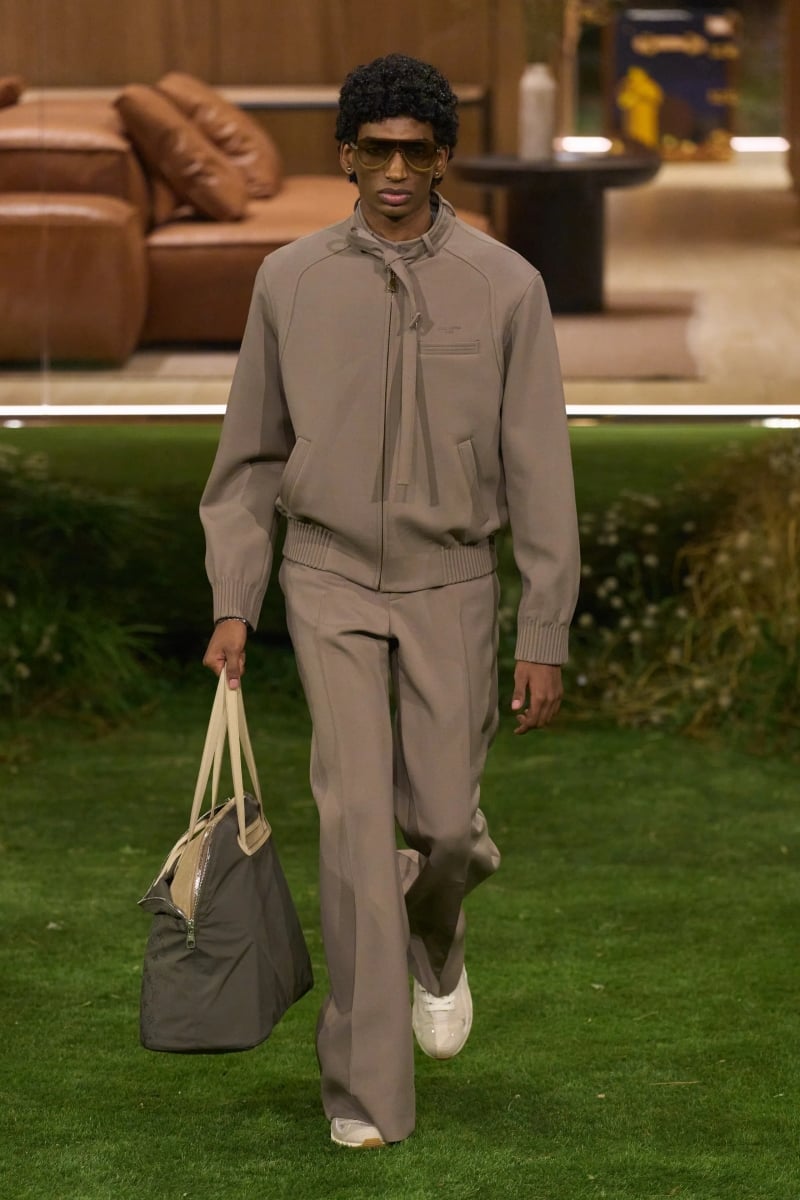 Louis Vuitton 2026 秋冬男裝大秀：Pharrell 以建築思維重塑可居住的時尚！A$AP Rocky 新歌同步曝光