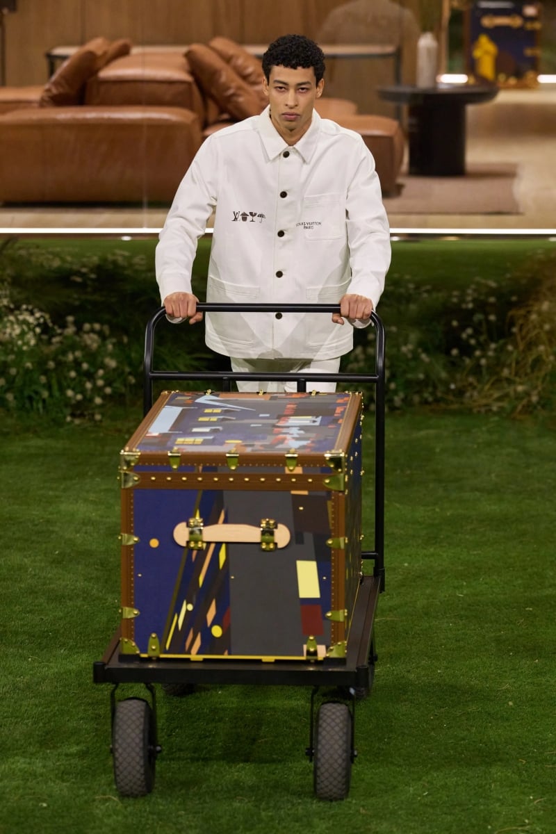 Louis Vuitton 2026 秋冬男裝大秀：Pharrell 以建築思維重塑可居住的時尚！A$AP Rocky 新歌同步曝光