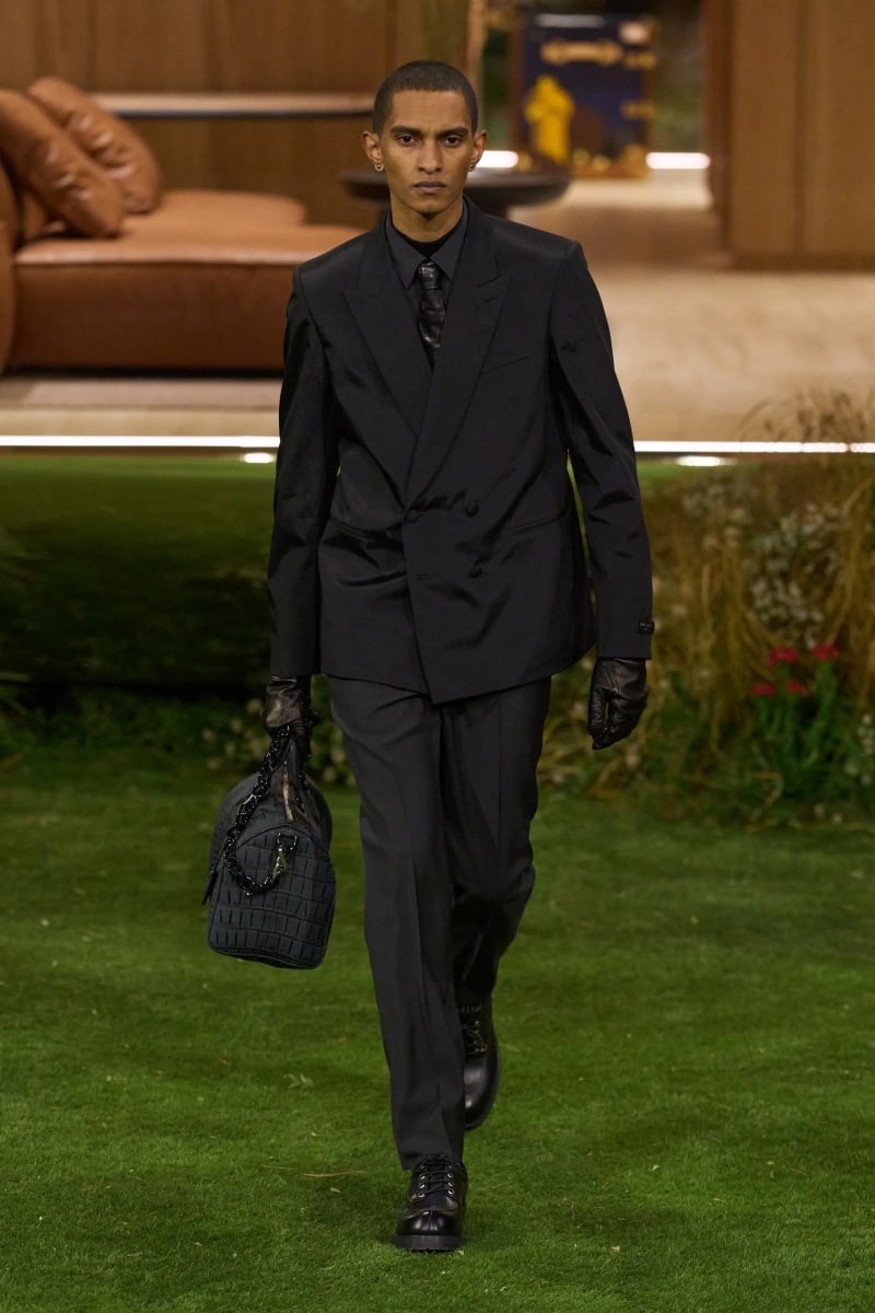Louis Vuitton 2026 秋冬男裝大秀：Pharrell 以建築思維重塑可居住的時尚！A$AP Rocky 新歌同步曝光