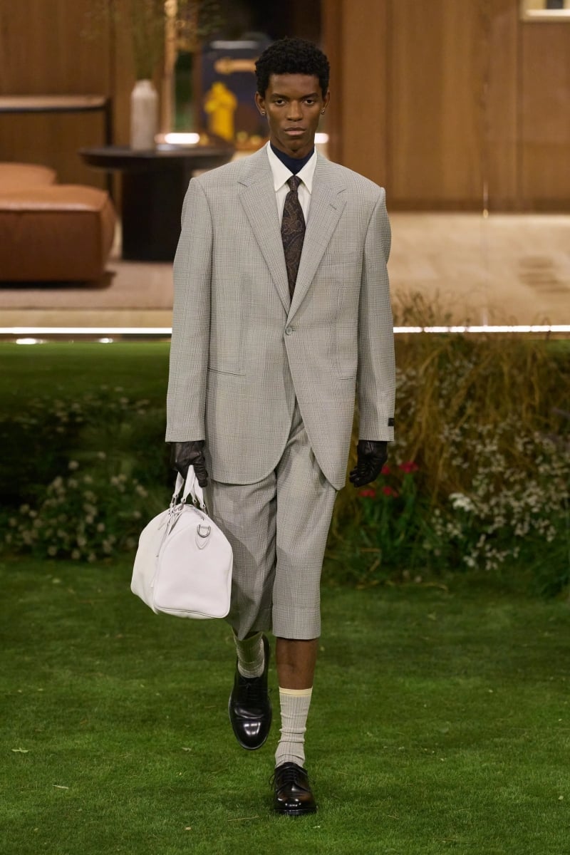 Louis Vuitton 2026 秋冬男裝大秀：Pharrell 以建築思維重塑可居住的時尚！A$AP Rocky 新歌同步曝光