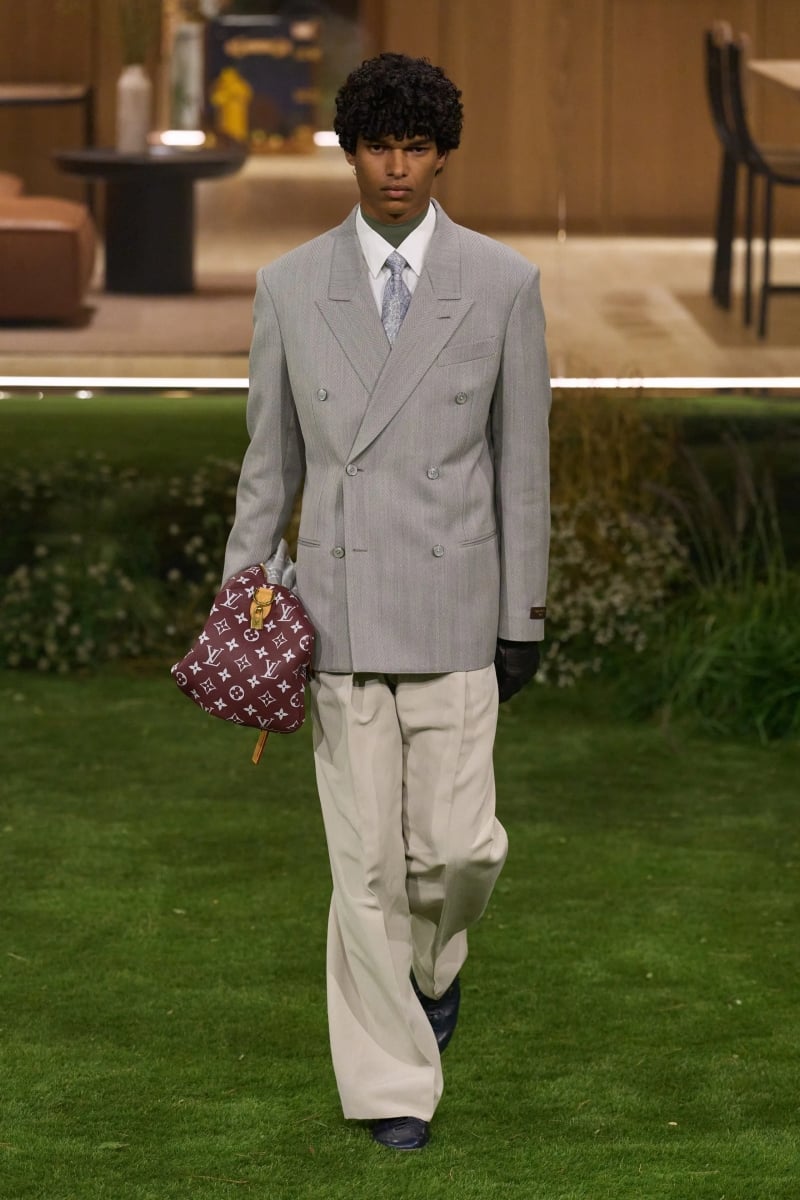 Louis Vuitton 2026 秋冬男裝大秀：Pharrell 以建築思維重塑可居住的時尚！A$AP Rocky 新歌同步曝光