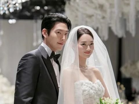 金宇彬、申敏兒結婚未邀健身教練！抗癌都他陪伴引網批：「心寒！」