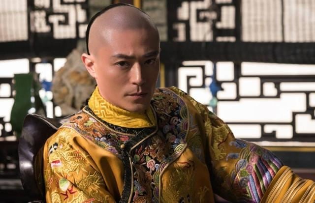 46 歲霍建華頻繁現身台北被認出！捷運、早餐店暖心買單引熱議，網喊：「這種偶遇誰看了不羨慕！」