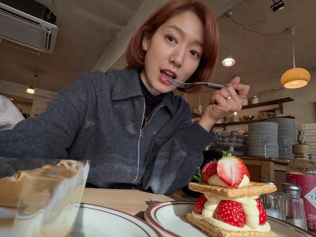 《臥底洪小姐》朴信惠上節目親自烤肉給來賓吃！劉在錫認證：「根本專業級！」