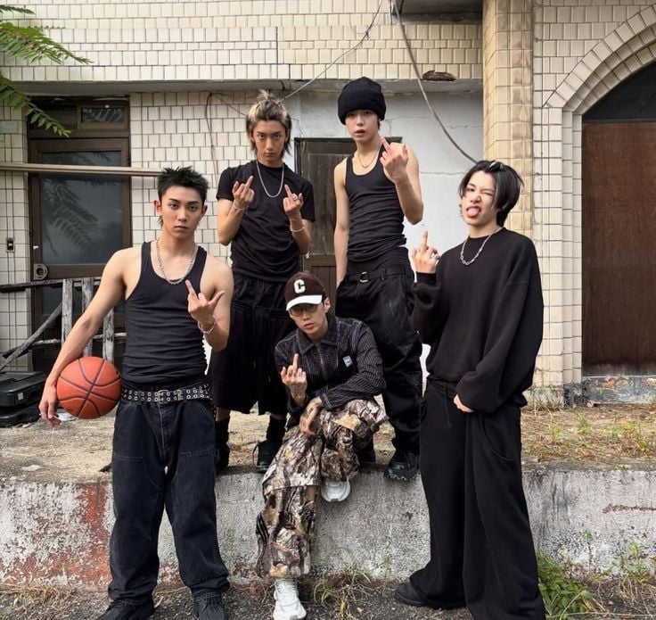 LNGSHOT RYUL 同款刺蝟頭一起帥!整理技巧、臉型適配攻略⋯韓團新寵兒髮型怎麼剪總整理!