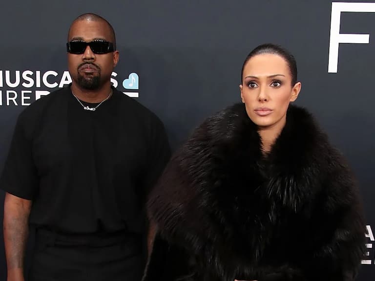 肯爺 Kanye West、比安卡索里婚姻決裂!驚爆女方私聯金卡戴珊求救!