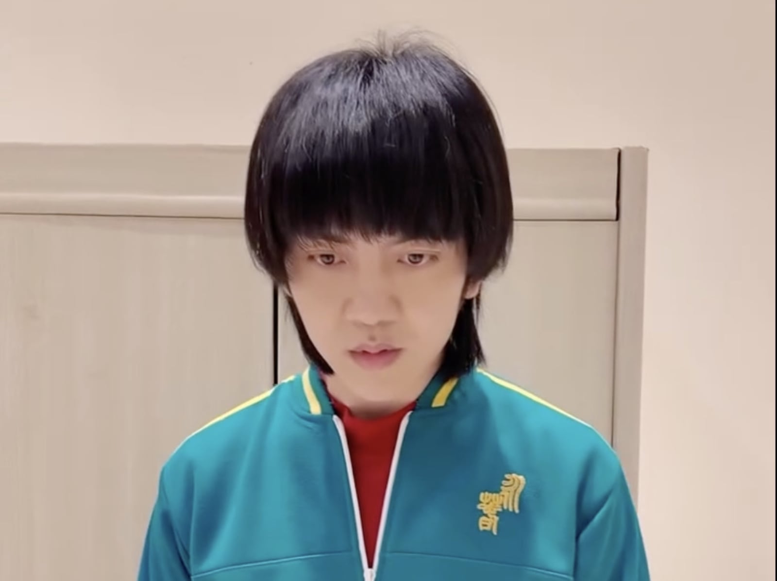 郭忠祐《豆腐媽媽》馬桶蓋造型曝光！清唱神好聽引網笑爛：比本尊還讚！