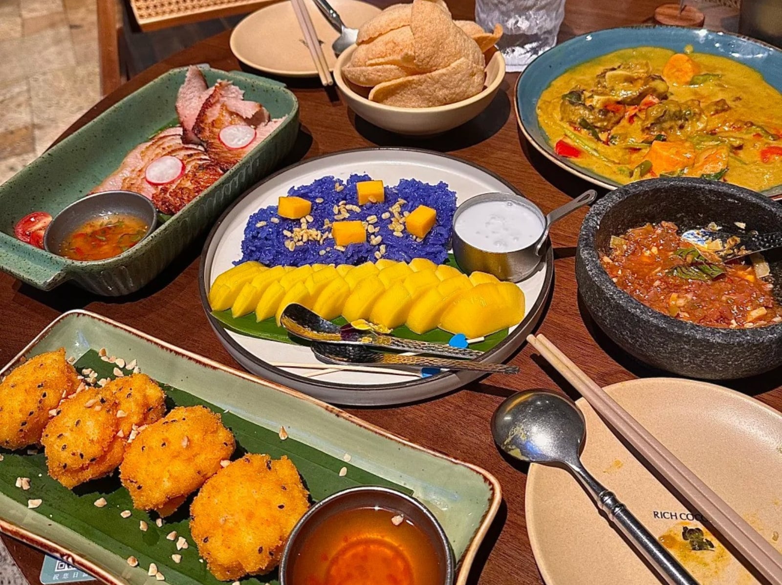 2026 泰式料理品牌餐廳推薦總整理｜吃到飽、價位、分店⋯一次看！