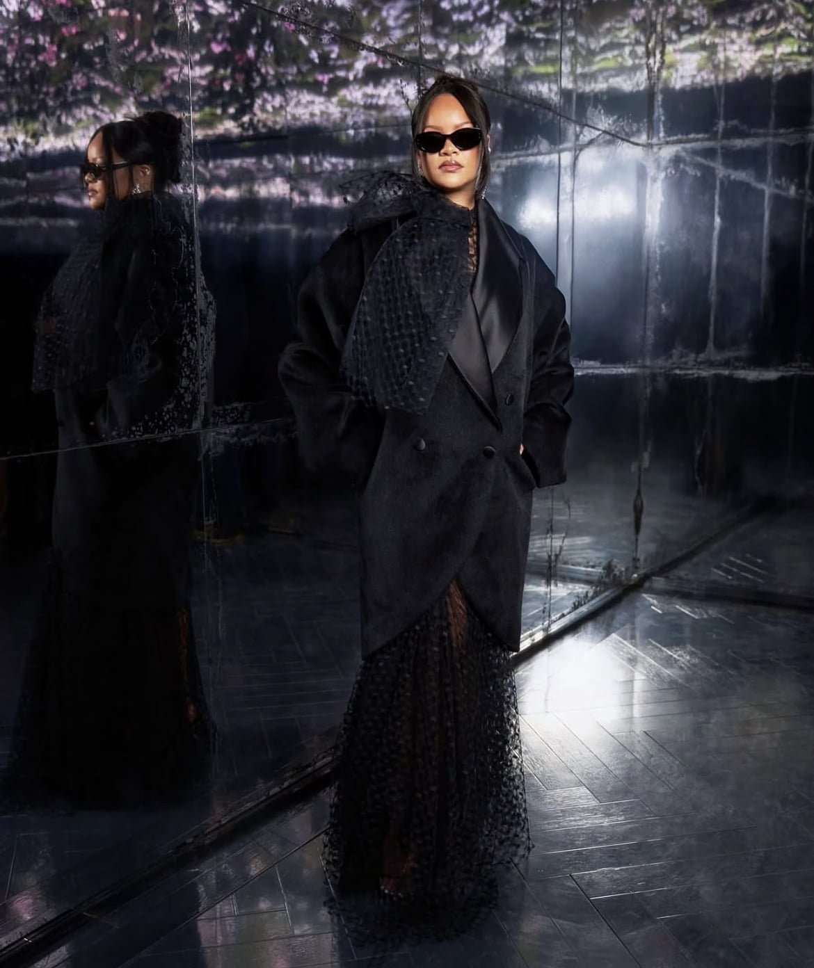 蕾哈娜 Rihanna 亮相 Dior 巴黎時裝週！坦言產後最喜歡這種設計！