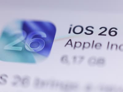蘋果無預警發布 iOS 26.2.1 更新！緊急通話修復、運作更順暢⋯功能一次看！