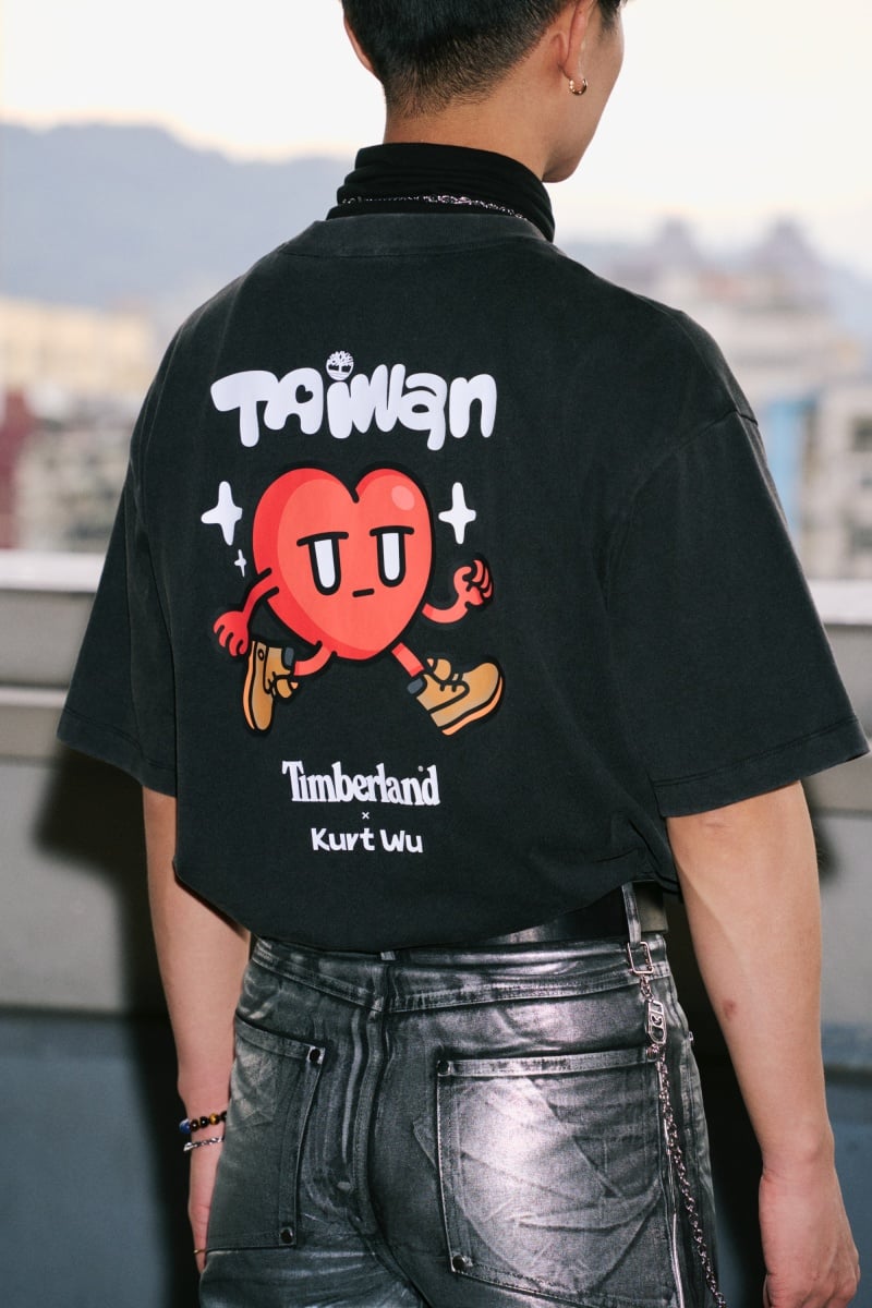 Timberland x Kurt Wu 限定聯名黃靴登場!
愛心人元素注入鞋面可愛爆擊!