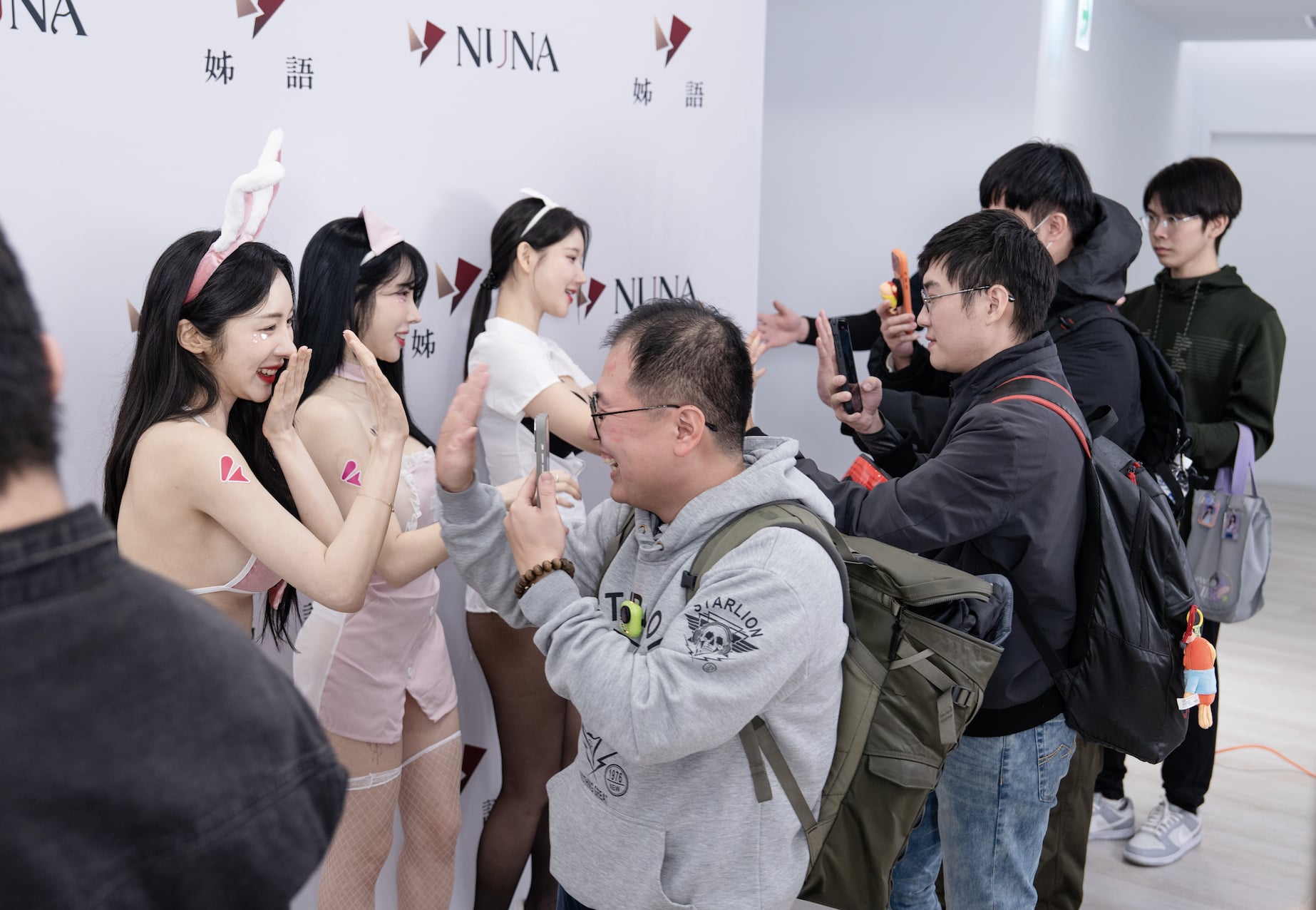 韓國性感女神采瑟、恩智來台!《Between Two Loves》打造「任務式」曖昧互動,解鎖專屬時光!