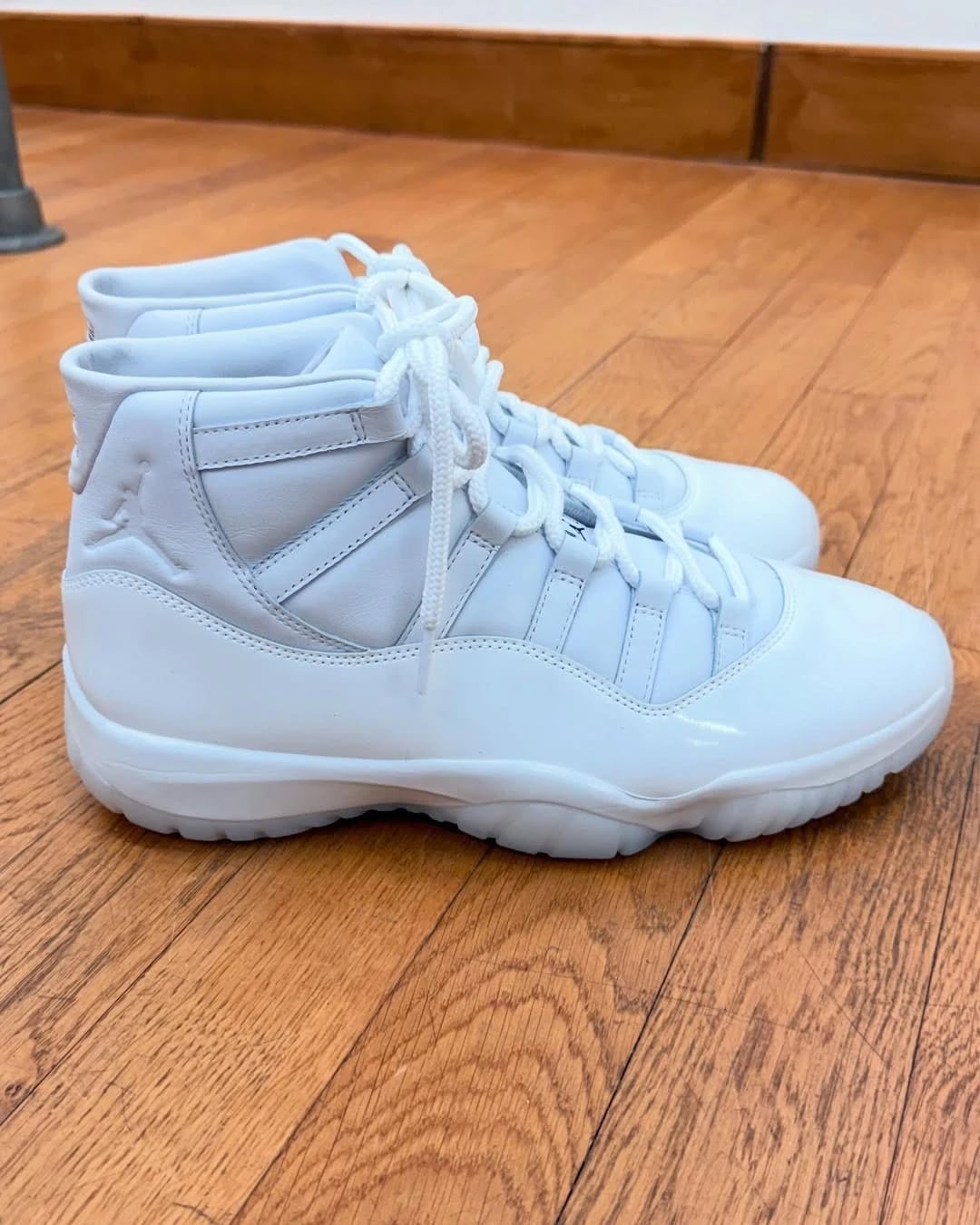 2026 巴黎時裝周鞋款太搶戲！從 CdG × AJ11 到 SFTM × adidas ⋯10 雙必關注聯名鞋款一次看！