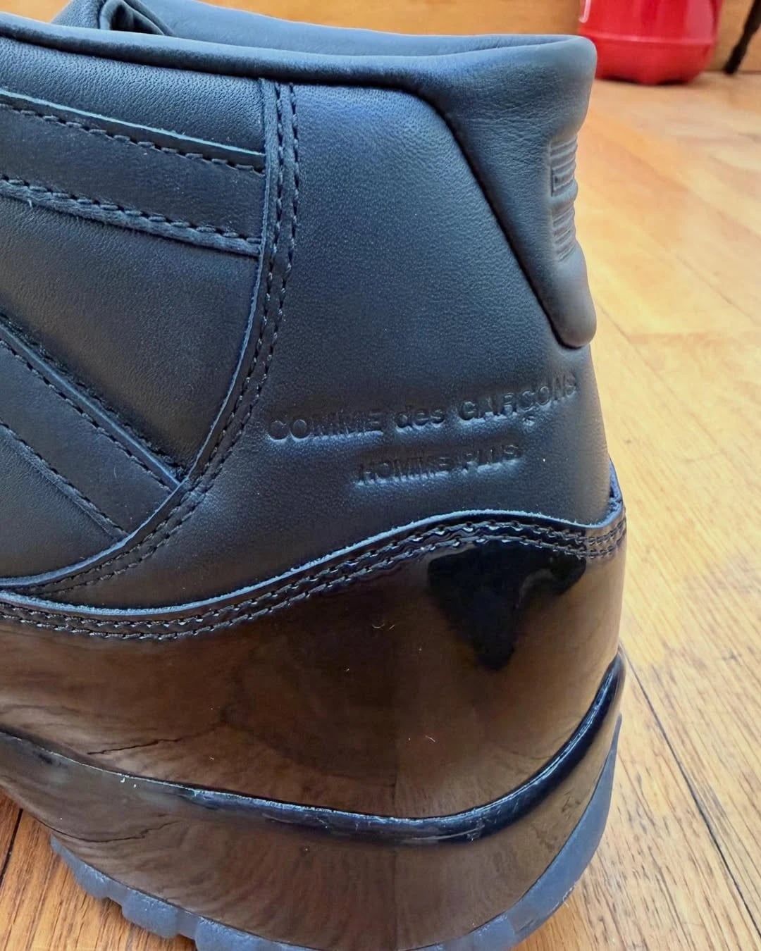 2026 巴黎時裝周鞋款太搶戲！從 CdG × AJ11 到 SFTM × adidas ⋯10 雙必關注聯名鞋款一次看！