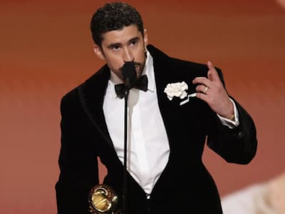 壞痞兔 Bad Bunny 奪 2026 葛萊美獎最佳專輯！強勢擊敗 Lady Gaga、小賈斯汀等大咖！