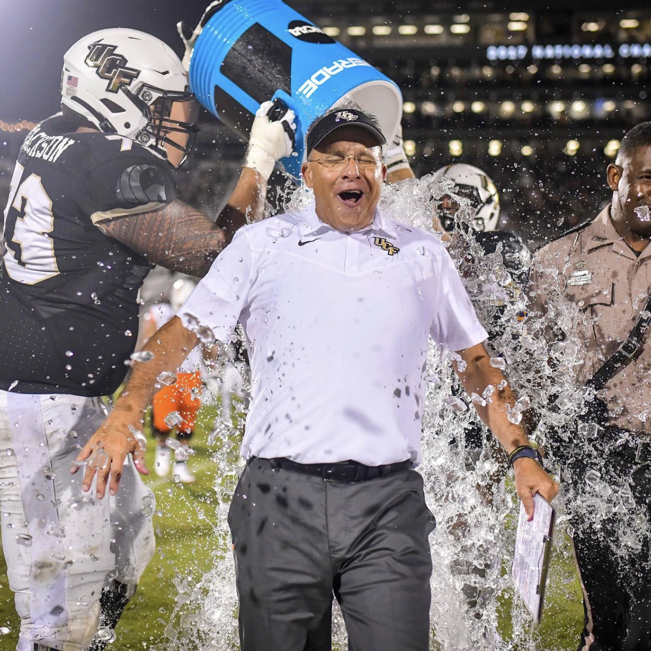 葛斯馬爾贊 Gus Malzahn 宣布退休！結束 35 年傳奇美式足球教練生涯！