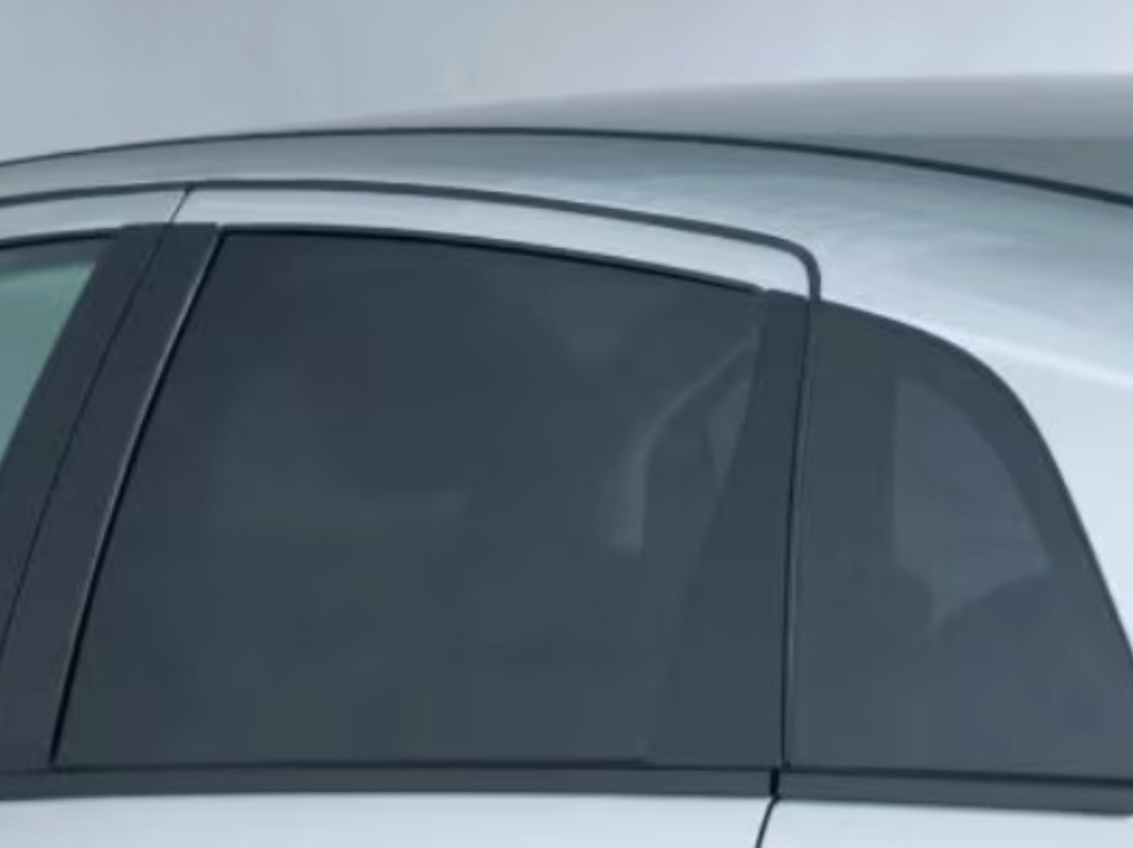 2026 汽車隔熱紙新規定即將上路！實施日期、透光率標準、罰則一次看！