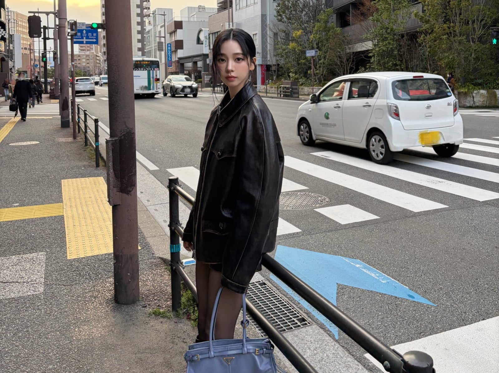 aespa Karina 身高 168 公分 IG 街拍女友感爆棚！同款地標成日本福岡最新打卡點！