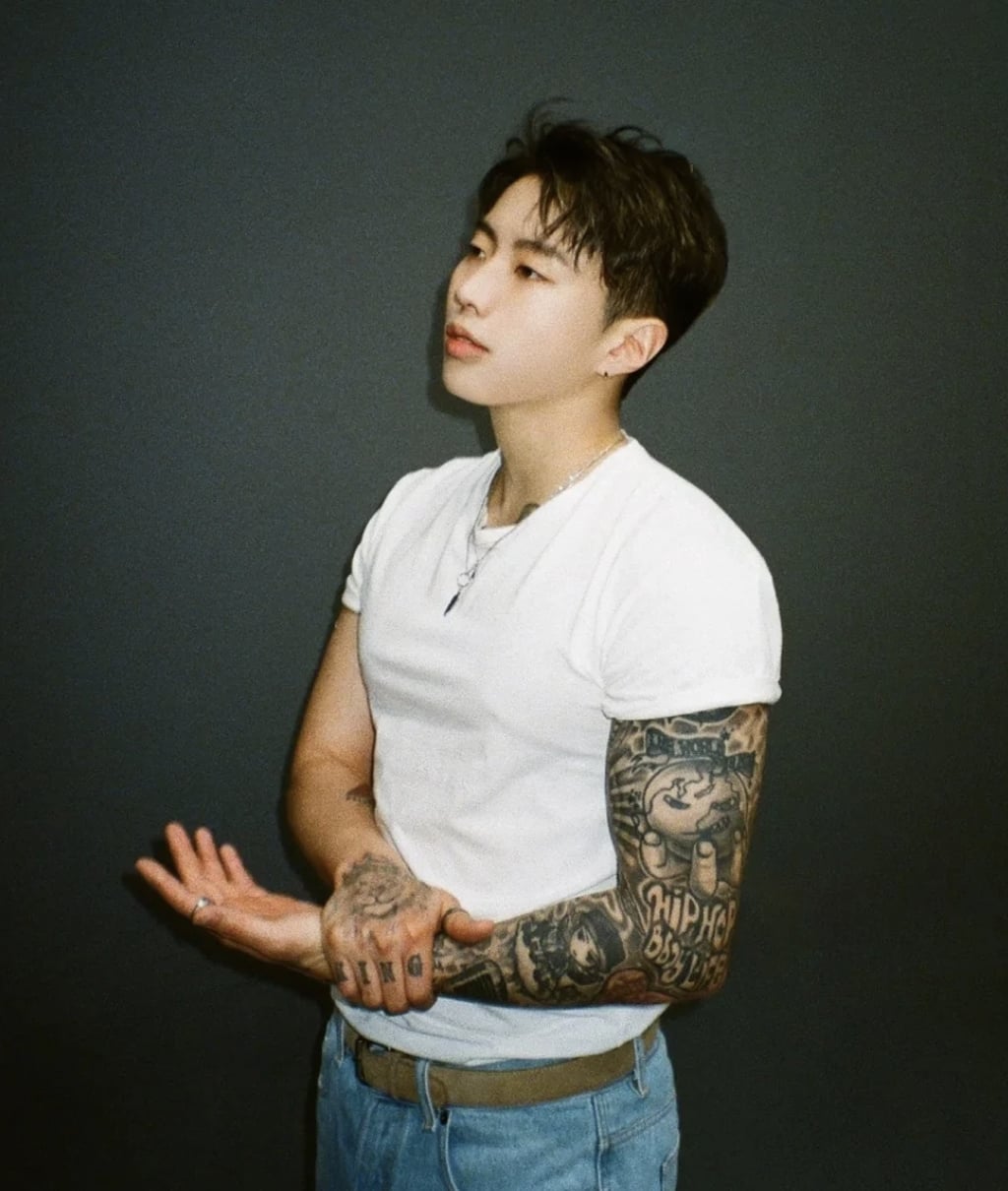 Jay Park 朴載範親自領軍 LNGSHOT 也要當潮流指標！10 套私服穿搭解析，痞帥秘訣通通在這裡！