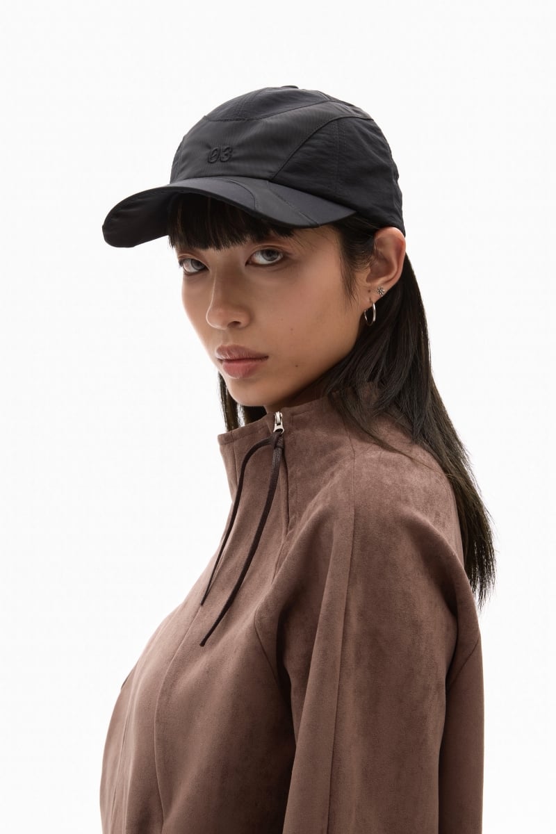 台灣設計師品牌 ALLENKO3 脊椎外套再進化！同步推出 5 款秋冬新作，上衣、外套、配件全系列解析